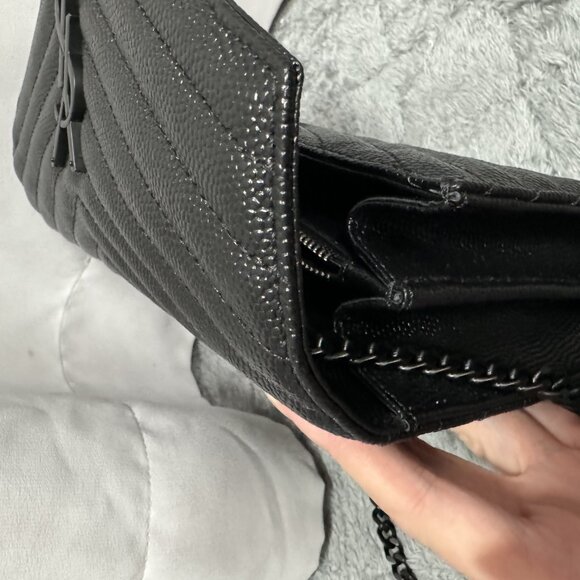 Yves Saint Laurent Fashion Women's Handbag - Picture 5 of 8